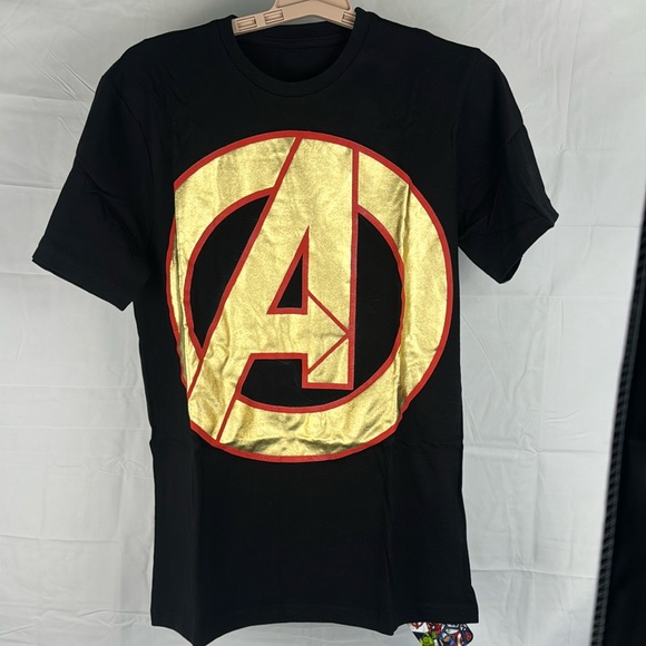 Small unisex kid’s pyjamas with Avengers Logo - Picture 1 of 14